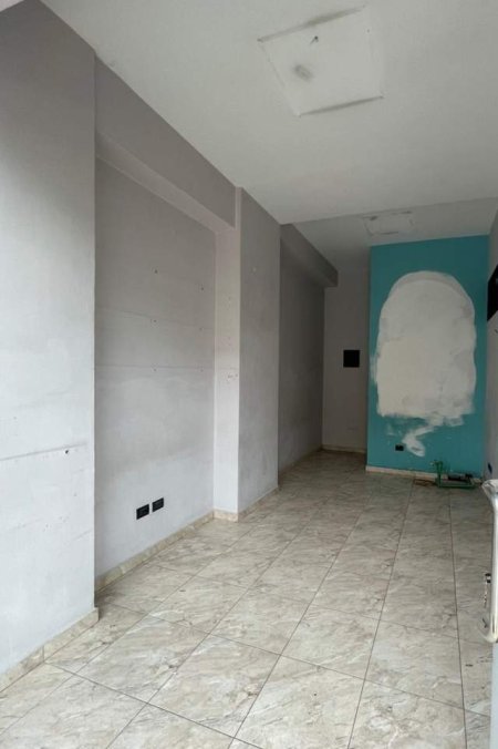 Tirane, jepet me qera dyqan Kati 0, 20 m² 40.000 Leke (hoxha tahsin)