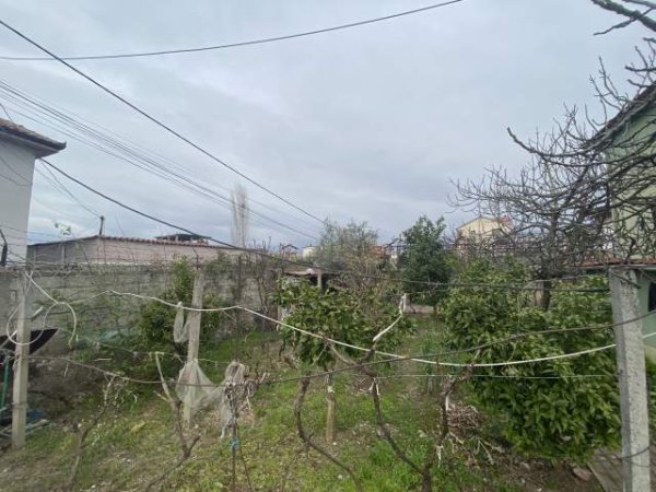 Tirane, shitet shtepi 2 Katshe Kati 2, 1.000 m² 165.000 Euro (Rruga Kastriotet)