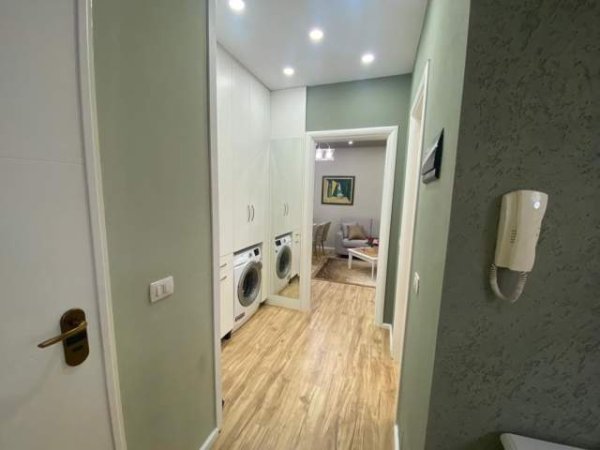Tirane, jepet me qera apartament 1+1+BLK Kati 9, 76 m² 550 Euro (Selvia)