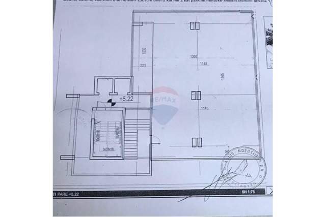 Tirane, jepet me qera zyre Kati 1, 241 m² 2.000 Euro (Farmacia 10)