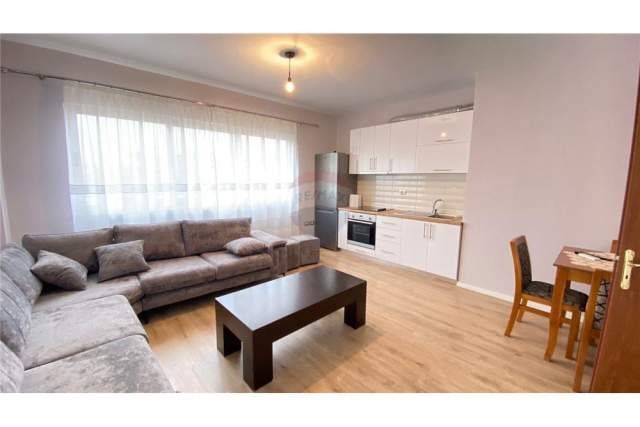 Tirane, jepet me qera apartament 1+1 Kati 4, 60 m² 450 Euro (Stacioni i Trenit)