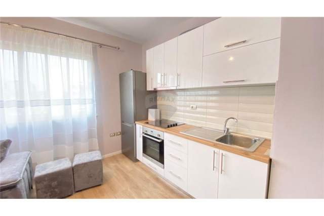 Tirane, jepet me qera apartament 1+1 Kati 4, 60 m² 450 Euro (Stacioni i Trenit)