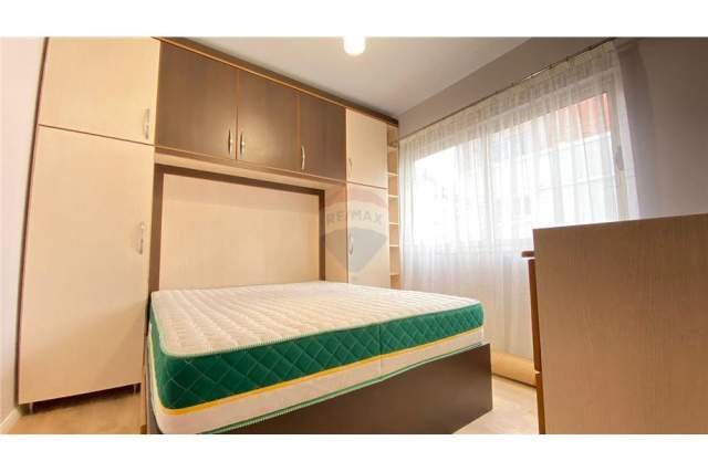 Tirane, jepet me qera apartament 1+1 Kati 4, 60 m² 450 Euro (Stacioni i Trenit)