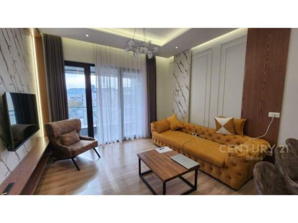 Tirane, jepet me qera apartament 2+1 Kati 7, 1.000 Euro