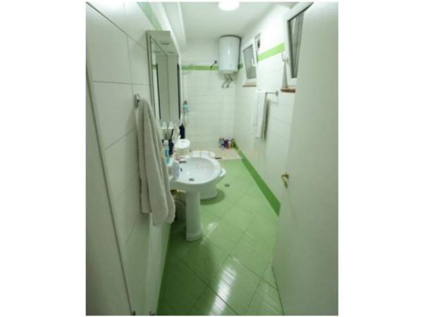 Tirane, shes apartament 2+1 Kati 2, 250.000  (kodra e diellit)