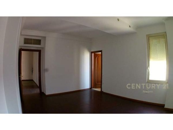 Tirane, shitet apartament 2+1+A+BLK 145 m² 435.000 Euro