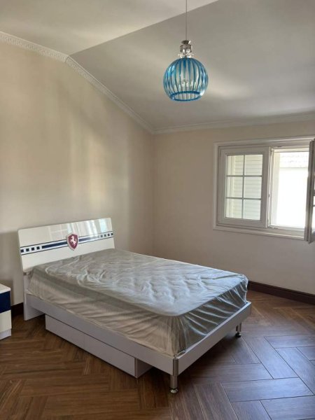 Tirane, jepet me qera Vile 3+1+BLK Kati 3, 170 m² 400 Euro (prane spitalit Amerikan 2)