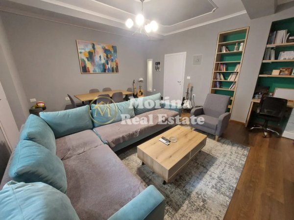 Tirane, jepet me qera Vile 2 Katshe , 210 m² 1.350 € (Shkolla e Baletit)