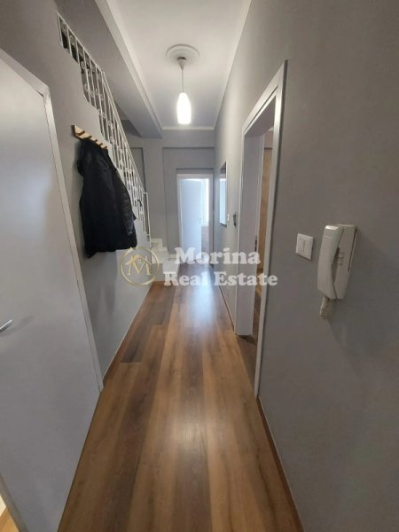Tirane, jepet me qera Vile 2 Katshe , 210 m² 1.350 € (Shkolla e Baletit)
