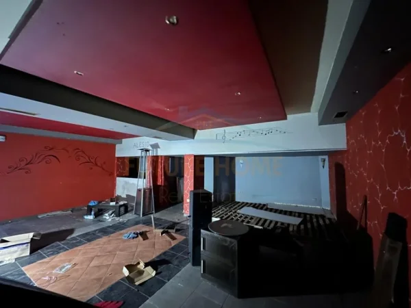 Tirane, jepet me qera ambjent biznesi Kati -1, 110 m² 700 € (DERVISH HEKALI)