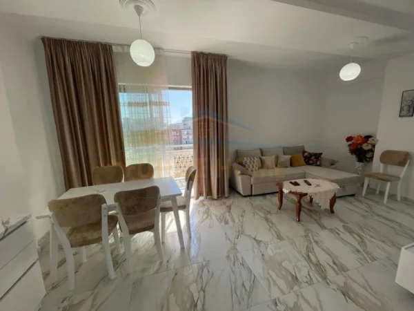 Tirane, jepet me qera apartament 2+1 Kati 6, 101 m² 850 € (Fusha e Aviacionit)