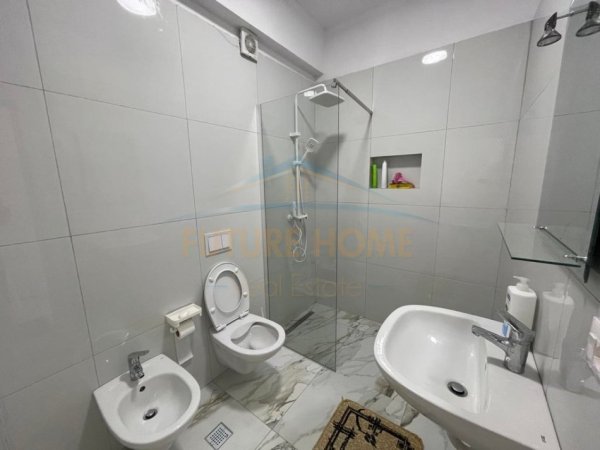 Tirane, jepet me qera apartament 2+1 Kati 6, 101 m² 850 € (Fusha e Aviacionit)