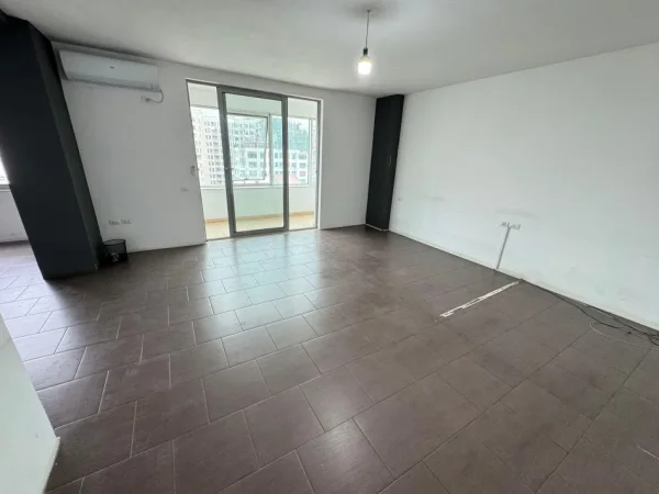 Tirane, jepet me qera zyre Kati 6, 116 m² 700 € (zogu i zi)