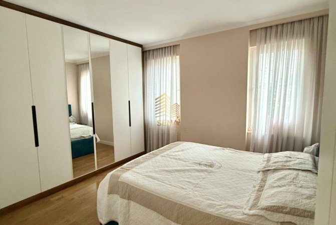 Tirane, jepet me qera apartament 2+1+Ballkon Kati 4, 110 m² 1.000 € (Zona Rruga e Elbasanit)