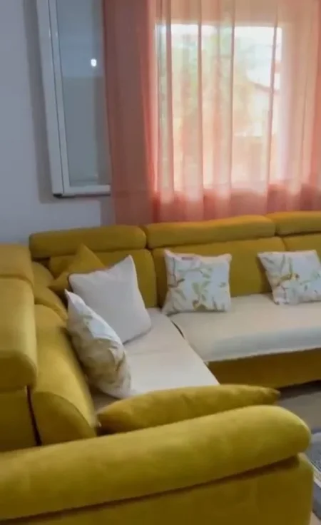 Tirane, jepet me qera shtepi 2+1 Kati 1, 100 m² 500 € (Kamez, prane Venatino 1)