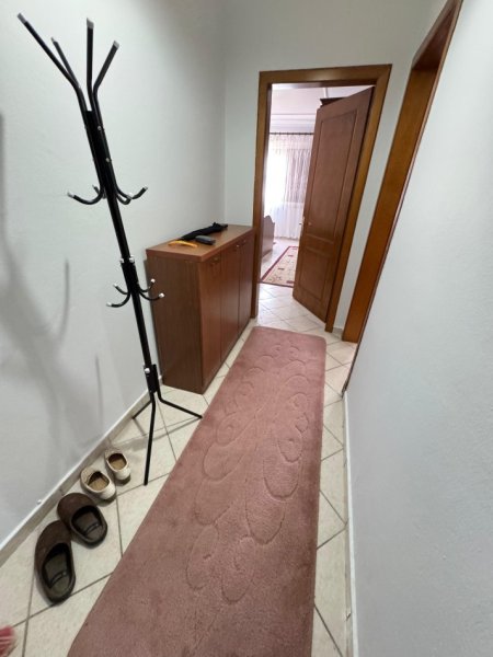 Tirane, jepet me qera apartament 1+1 Kati 11, 70 m² 500 € (ish parku i autobuzave)
