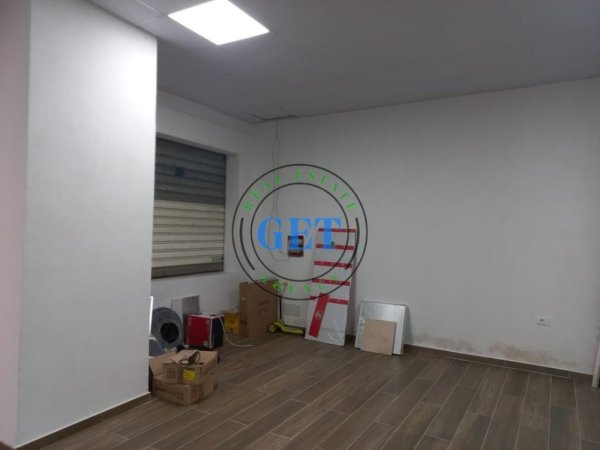 Durres, jepet me qera ambjent biznesi Kati 0, 67 m² 450 € (Ish Rajoni i Policis, Durres)