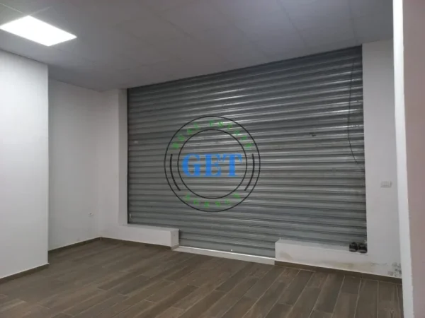 Durres, jepet me qera ambjent biznesi Kati 0, 67 m² 450 € (Ish Rajoni i Policis, Durres)