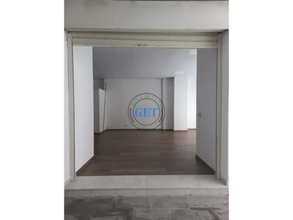 Durres, jap me qera ambjent biznesi Kati 0, 90 m² 600 € (Ish Rajoni i Policis, Durres)