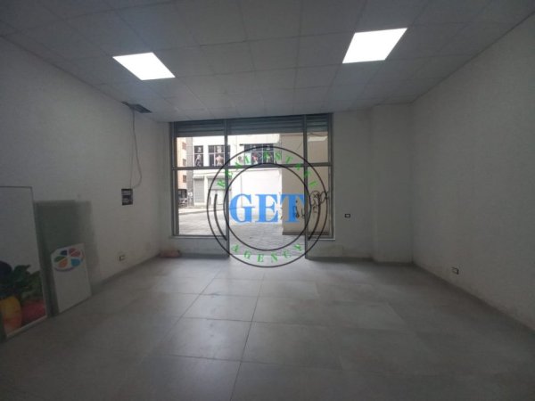 Durres, jepet me qera apartament 1+1 Kati 3, 60 m² 250 € (Plazh Iliria, Durres)