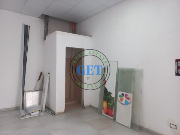 Durres, jepet me qera apartament 1+1 Kati 3, 60 m² 250 € (Plazh Iliria, Durres)