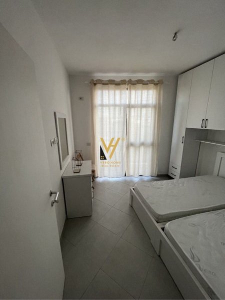 Tirane, jepet me qera apartament 1+1+Ballkon Kati 7, 44 m² 420 € (RRUGA E DIBRES)
