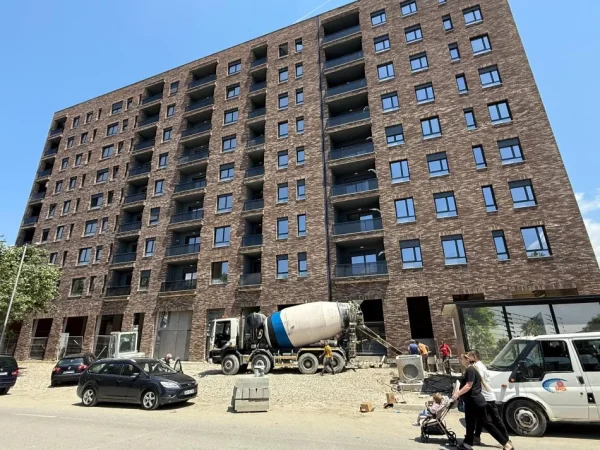 Tirane, shitet apartament 1+1 , 80 m² 117.000 € (rruga 5 maji)