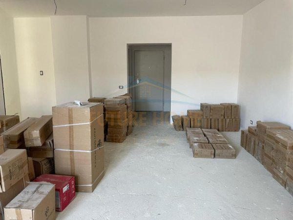 Durres, shitet apartament 2+1+Aneks+Ballkon Kati 5, 131 m² 300.000 € (Vollga, Durres)