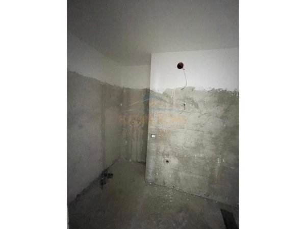 Durres, shitet apartament 2+1+Aneks+Ballkon Kati 5, 131 m² 300.000 € (Vollga, Durres)