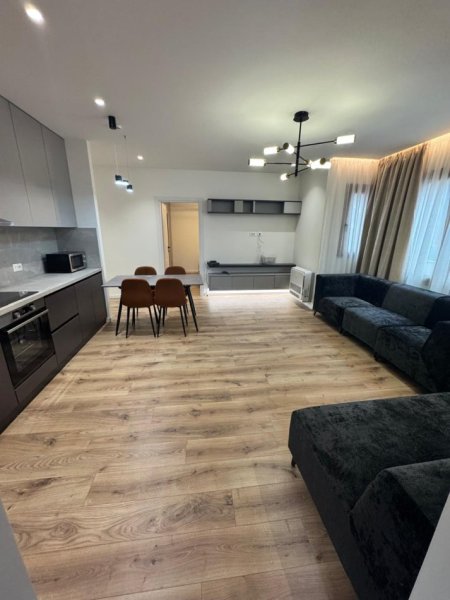 Tirane, jepet me qera apartament 2+1+Ballkon Kati 2, 85 m² 700 € (SELITE)
