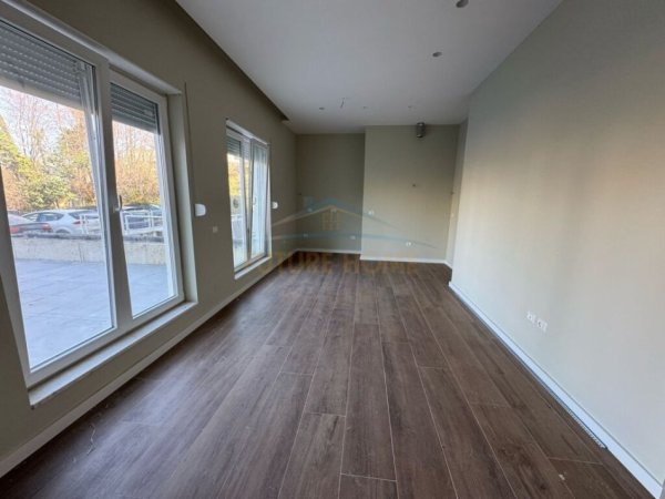 Tirane, shitet apartament 1+1+Ballkon Kati 0, 102 m² 125.000 € (Kopshti Zoologjik)