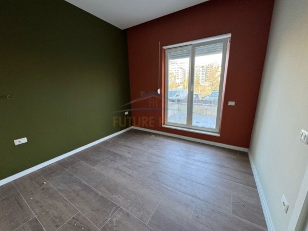 Tirane, shitet apartament 1+1+Ballkon Kati 0, 102 m² 125.000 € (Kopshti Zoologjik)