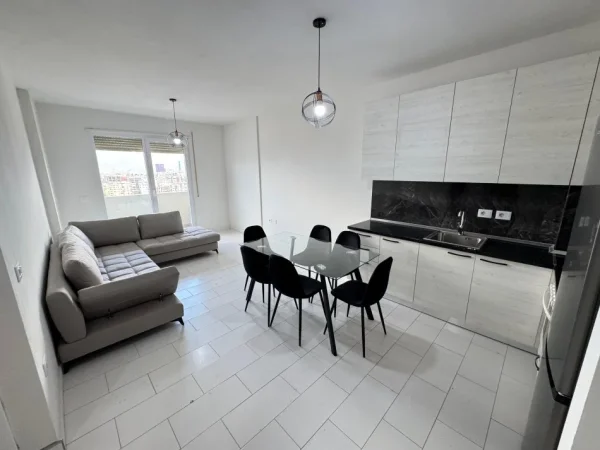 Tirane, jepet me qera apartament 1+1 Kati 10, 70 m² 450 € (kompleksi golden park)