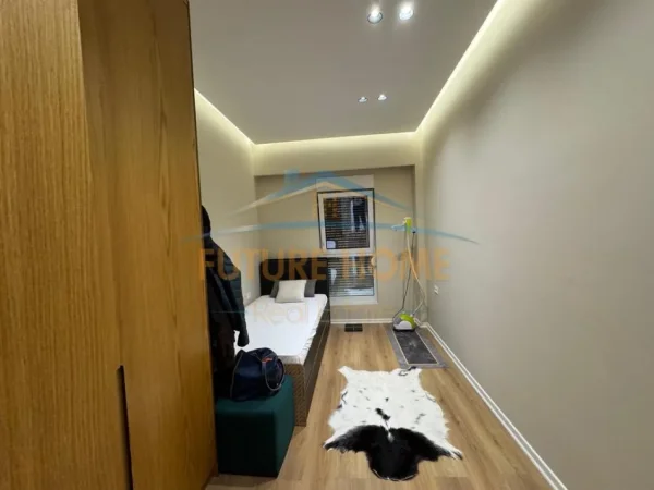 Tirane, shitet apartament 2+1+Ballkon Kati 5, 86 m² 160.000 € (Ali Demi, Kompleksi Kaimi)