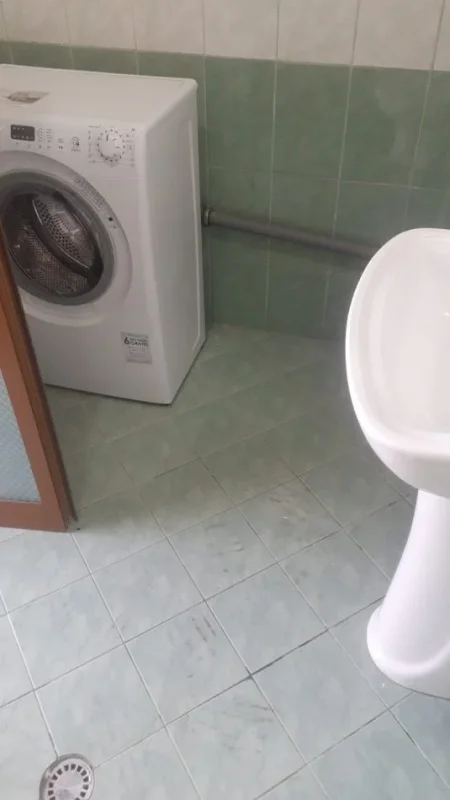 Tirane, jepet me qera apartament 2+1+Ballkon Kati 3, 89 m² 600 € (DON BOSKO)