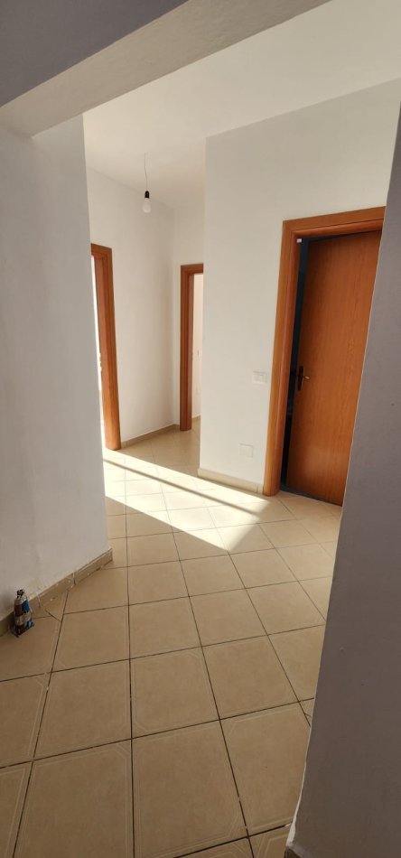Tirane, shitet apartament 1+1 Kati 4, 59 m² 78.000 € (rruga e teleferikut)