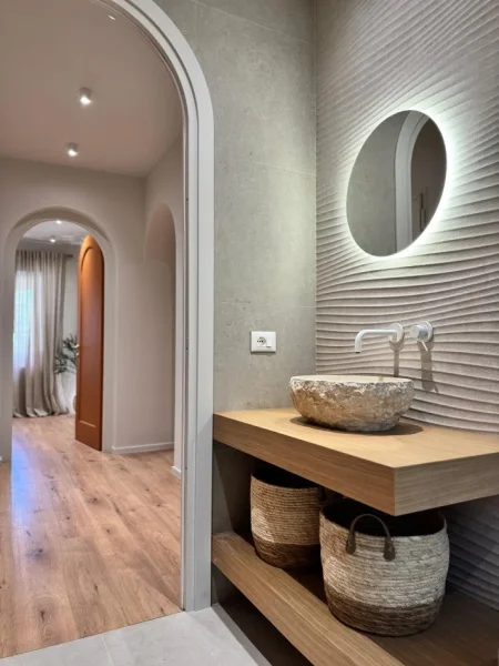 Tirane, jepet me qera apartament 2+1+Ballkon Kati 2, 66 m² 900 € (MYSLYM SHYRI)