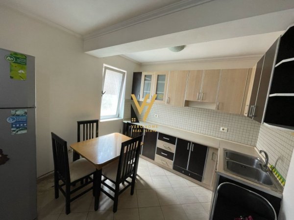 Tirane, jepet me qera apartament 2+1+Ballkon Kati 6, 75 m² 600 € (PAZARI I RI)