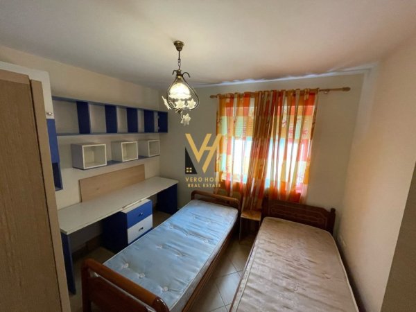 Tirane, jepet me qera apartament 2+1+Ballkon Kati 6, 75 m² 600 € (PAZARI I RI)