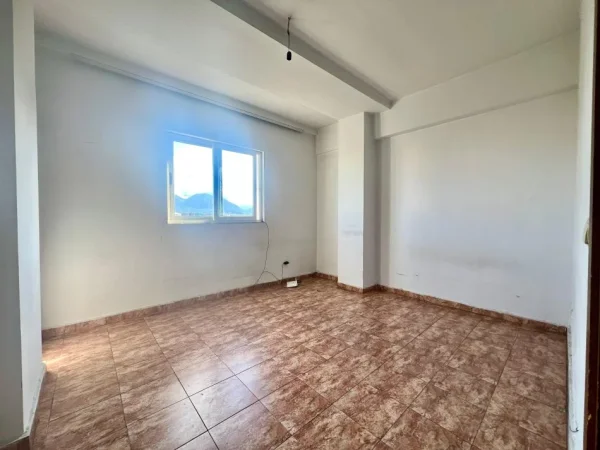 shitet 2+1+Ballkon Kati 5, 74 m² 100.000 €