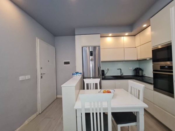 Tirane, shitet apartament 2+1 Kati 5, 80 m² 160.000 € (Rruga Ndre Mjeda)