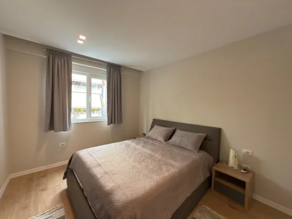 Tirane, shitet apartament 2+1 Kati 3, 92 m² 230.000 € (Liqeni i Thate)