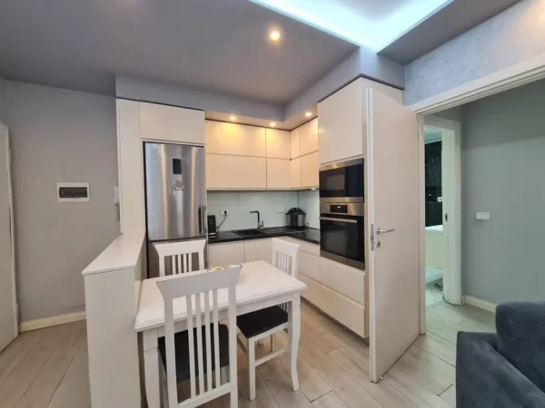 Tirane, shitet apartament 1+1 , 80 m² 160.000 € (Rruga Ndre Mjeda)