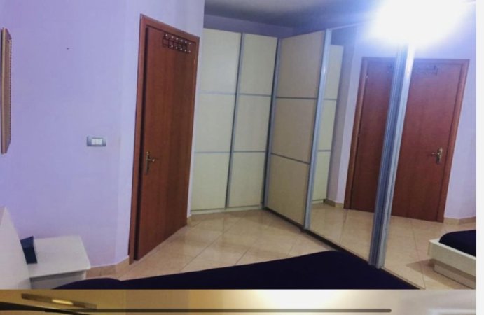 Tirane, jepet me qera apartament 1+1+Ballkon Kati 8, 60 m² 350 € (Misto Mame)
