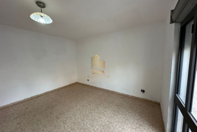 Tirane, jepet me qera ambjent biznesi Kati 0, 30 m² 300 € (Rruga Qemal Stafa)