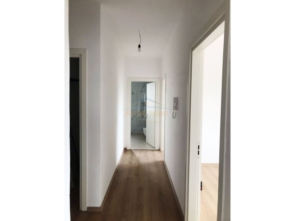Tirane, jepet me qera apartament 2+1 Kati 6, 95 m² 500 € (ISH FUSHA AVIACIONIT,LAPRAKE)