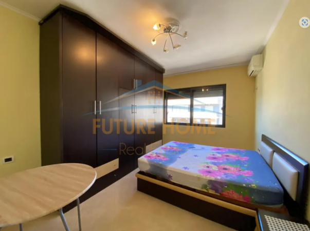 Tirane, shitet apartament 2+1 Kati 8, 94 m² 135.000 € (UNAZA E RE)