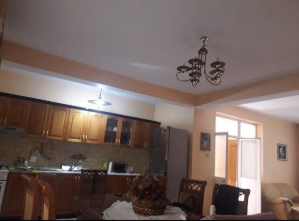 Tirane, jepet me qera shtepi 3 Katshe , 270 m² (Don Bosko Miftar Gerbolli)