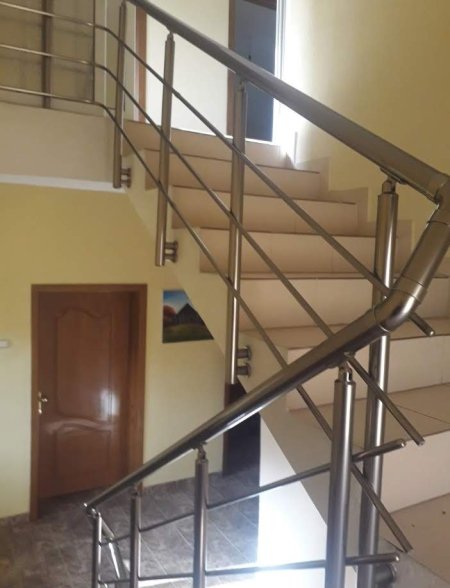 Tirane, jepet me qera shtepi 3 Katshe , 270 m² (Don Bosko Miftar Gerbolli)