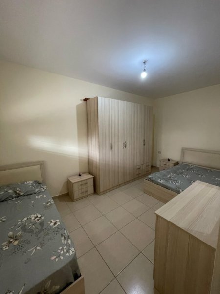 Vlore, apartament ne plazh JEPET ME QERA DITORE APARTAMENT NE LUNGOMARE